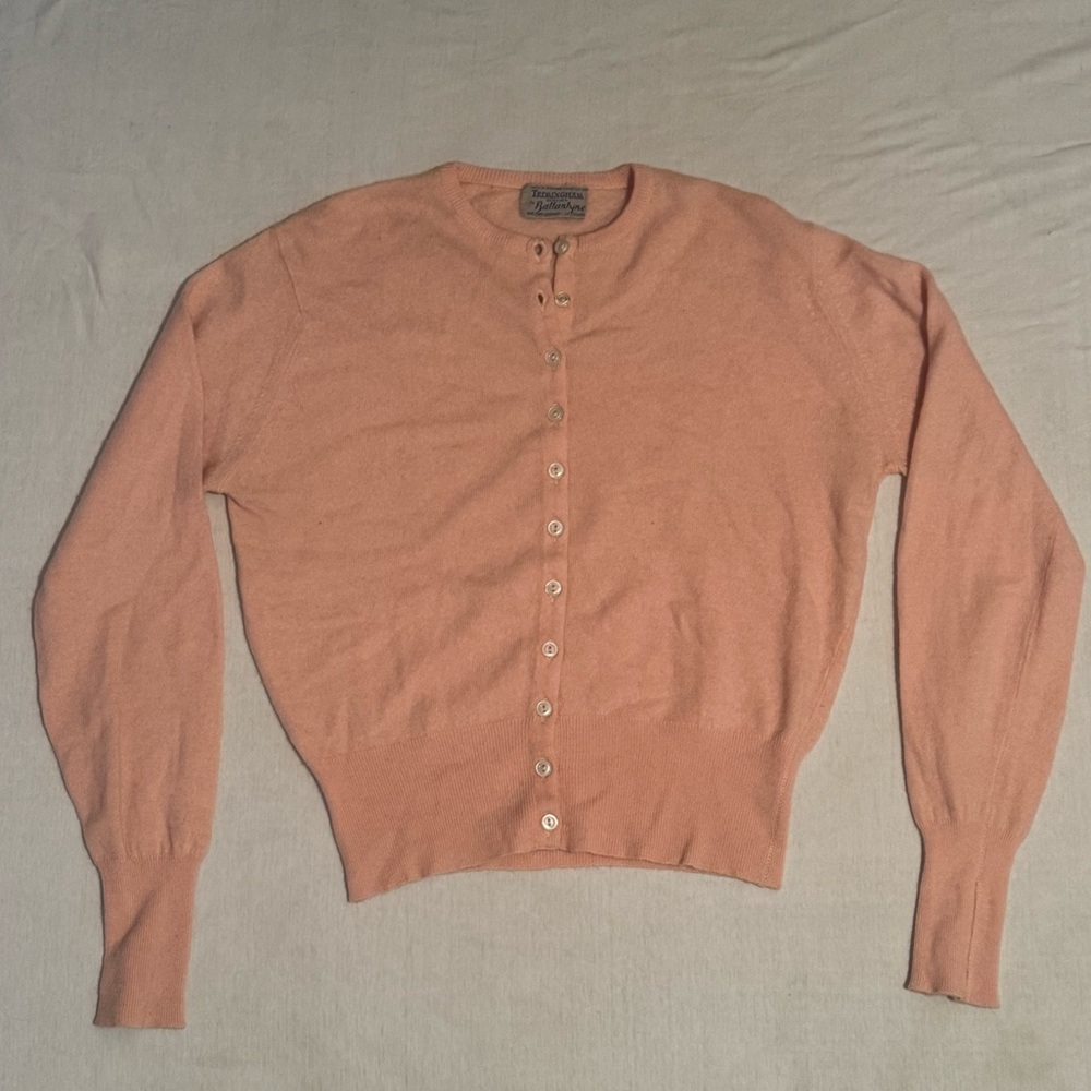 Ballantyne 1960s Peach Button-Down Cashmere Sweater